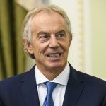 Vučićev savetnik i prijatelj Toni Bler agituje za diskriminaciju onih koji se nisu vakcinisali! Zvuči poznato?