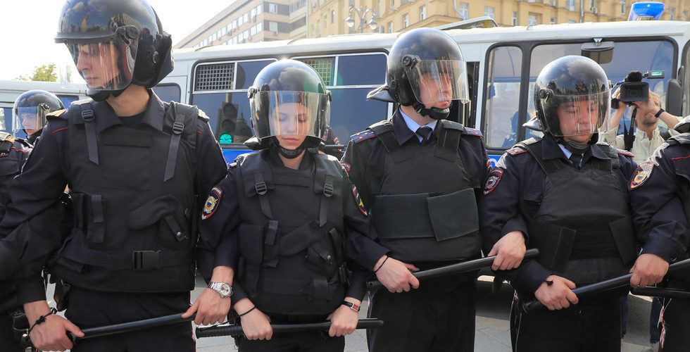 POLICIJA U MOSKVI POHAPSILA KOMUNISTIČKU OPOZICIJU KOJA JE PROTESTOVALA PROTIV OBAVEZNE VAKCINACIJE