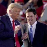 GUVERNER ARIZONE zaustavio vakcinaciju studenata i obavezno nošenje maski- To je slobodan izbor koji mora takav da ostane