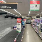 LUDILU NEMA KRAJA! SUPERMARKET U AUSTRALIJI MORAO DA ZABRANI KUPOVINU TOALET PAPIRA