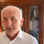 HRABROST PROFESORA PAVELIĆA TREBA DA VAS PODSTAKNE DA JOŠ GLASNIJE KAŽETE NE NAKARADNOM SISTEMU DRŽAVE I VREDNOSTI