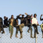 U NALETU MIGRANATA KOJI SU POKUŠALI DA PREĐU GRANICU devetorica pripadnika građanske garde povređeno!