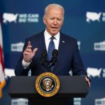 BAJDEN POKREĆE KAMPANJU OD VRATA DO VRATA DA BI NATERAO LJUDE DA SE VAKCINIŠU!