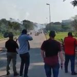 HAOS I TOTALNA ANARHIJA! U JUŽNOJAFRIČKOJ REPUBLICI VOJSKA NA ULICAMA, IMA ŽRTAVA, GRAĐANI PROTIV GRAĐANA! (VIDEO)