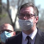 VUČIĆU ŽAO ŠTO NE MOŽE DA UVEDE OBAVEZNU VAKCINACIJU! SMETA MU USTAV! NAROD NAZVAO GLUPIM!