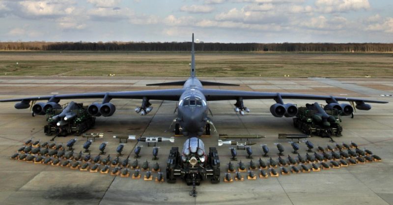  AMERIKANCI ŠALJU BOMBARDERE B-53 U AVGANISTAN! PRE NEDELJU DANA SU SE POVUKLI ALI TALIBANI ZAUZIMAJU GRAD PO GRAD