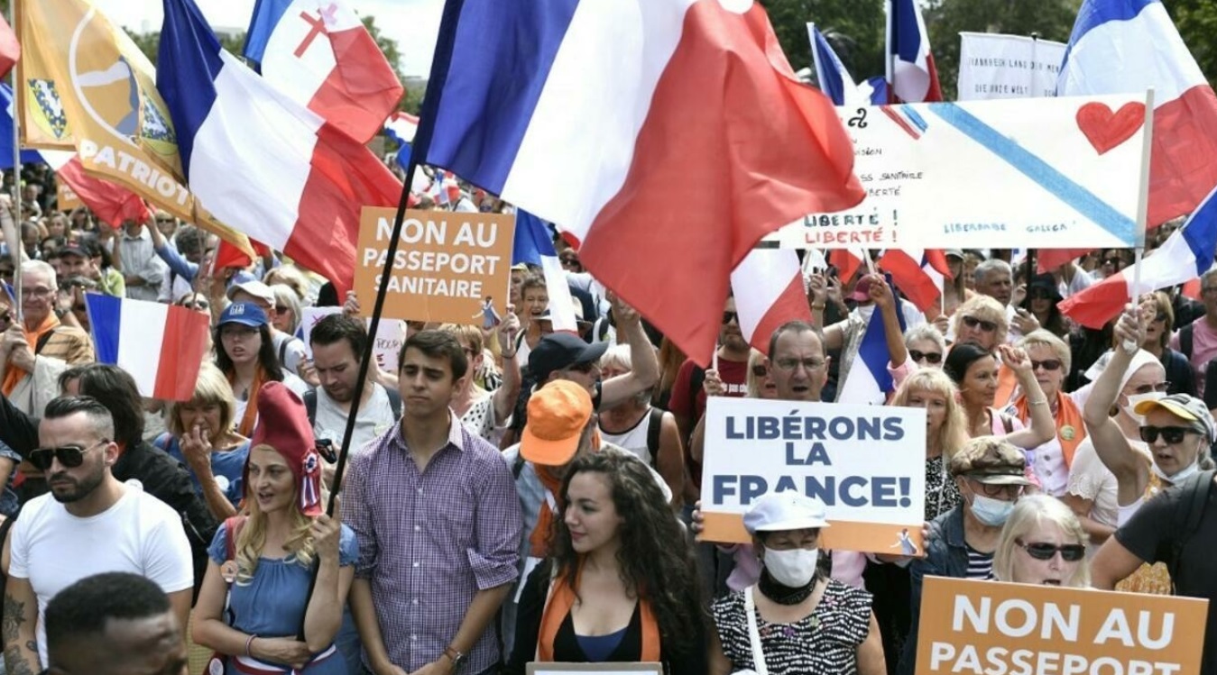  ,,LIBERTE” BEZBROJ LJUDI PROTESTUJE NA ULICAMA FRANCUSKE, ŠESTI VIKEND ZAREDOM! (VIDEO)