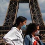 UPRKOS KOVID PROPUSNICAMA I VAKCINACIJI U FRANCUSKOJ OBOREN DNEVNI REKORD ZARAZE! ČAK 180.000