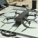 DRON KOJI PIŠTOLJIMA ZA OMAMLJIVANJE OBARA ILEGALNE MIGRANTE KOJI PRELAZE GRANICU