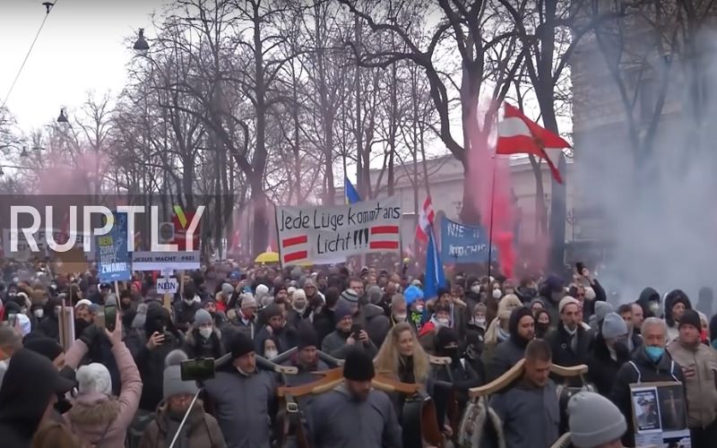  I DANAS MASOVNI PROTESTI ŠIROM AUSTRIJE! POGLEDAJTE KAKO SE AUSTRIJANCI BORE DO KRAJA (VIDEO)