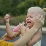 POLITIKA ZAKLJUČAVANJA I NOŠENJE MASKI POVEZANI SU SA NIŽIM IQ-om KOD DECE