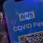 POČINJE PRAVNA BORBA PROTIV OSPORAVANJA ENGLESKOG PASOŠA ZA VAKCINE