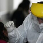 HIT! ŽENA KOJA JE VAKCINISANA SA 4 DOZE, POZITIVNA NA ISTI VIRUS PROTIV KOG SE VAKCINISALA