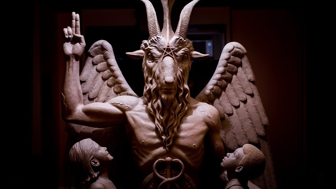  AMERIKA: SATANISTI POSTAVILI SPOMENIK NJIHOVOG BOŽANSTVA U HOLU SKUPŠTINE (VIDEO)