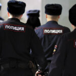 DA LI OVO ČEKA I NAS? RUSKA POLICIJA OD SADA MOŽE BEZ NALOGA DA PRETRESA KUĆE I KOLA