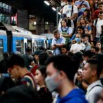 NEVAKCINISANIM LJUDIMA NAREĐENO DA OSTANU KOD KUĆE. ONI SE SUOČAVAJU SA ZATVOROM U GRADU OD 14 MILIONA STANOVNIKA