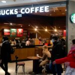 STARBUCKS UKINO OBAVEZNU VAKCINACIJU ZA SVOJE RADNIKE!