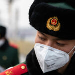 KINA SMENJUJE ZVANIČNIKA KOJI GOVORI ISTINU O COVIDU