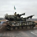 OKLOPNA VOZILA UKRAJINSKE VOJSKE POSTAVLJENA NA GRANICI SA DONBASOM