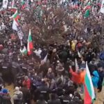 U BUGARSKOJ SUKOBI IZMEĐU POLICIJE I UČESNIKA PROTESTA PROTIV KOVID MERA, POKUŠAJ UPADA U PARLAMENT