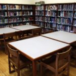 MAJKA OTKRILA DA SU JOJ DETE ZAKLJUČALI U ŠKOLSKOJ BIBLIOTECI JER NIJE NOSILO MASKU