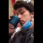 ČOVEK BRUTALNO IZBAČEN IZ PRODAVNICE JER JE SPUSTIO MASKU DA OMIRIŠE SVEĆE