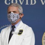 FAUČI PONOVO BRILJIRA: IZRAZ POTPUNO VAKCINISANI JE NAJBOLJE DA SE ZAMENI SA APDEJTOVANI