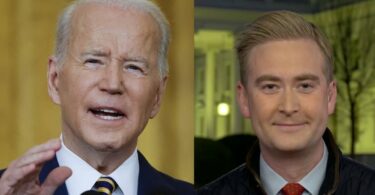 NEKULTURA I SENILNOST! BAJDEN NIJE ZNAO DA JE MIKROFON UKLJUČEN, IZVREĐAO NOVINARA