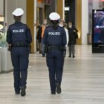 U AUSTRIJI OSNOVAN KOVID GESTAPO! TAJNA LICA U CIVILU ĆE UZ POLICIJU NADGLEDATI SPROVOĐENJE MERA