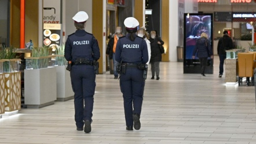  U AUSTRIJI OSNOVAN KOVID GESTAPO! TAJNA LICA U CIVILU ĆE UZ POLICIJU NADGLEDATI SPROVOĐENJE MERA