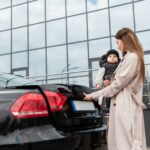 KOVID HISTERIJA! MAJKA GEPEKOVALA SVOJE DETE DA NE BI ŠIRILO ZARAZU! SVE SNIMILE KAMERE