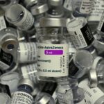 U CRNOJ GORI BAČENO NA DESETINE HILJADA VAKCINA! NIKO VIŠE NE ŽELI DA PRUŽI RUKU