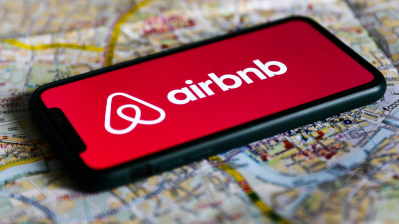  Airbnb će smestiti 40.000 migranata! Kompanija planira da besplatno udomi još 20.000 izbeglica nakon što su postigli svoj cilj