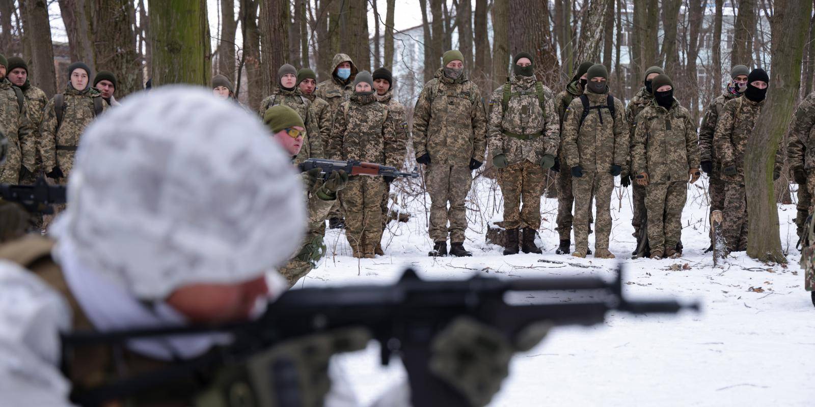  GOMILA SE STRANA ARMADA! Britanci poslali svoje specijalce u Ukrajinu
