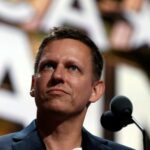 Milijarder napušta Facebook da bi pomogao Trampu