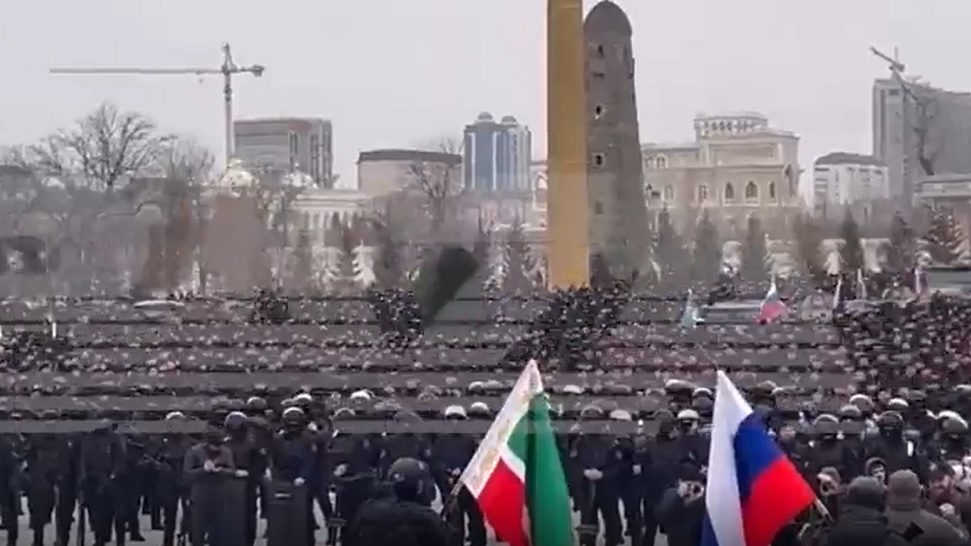  Tek počinje pakao! U Ukrajinu stižu ruski saveznici iz Čečenije. Kadiroviti snimljeni na zakletvi (VIDEO)