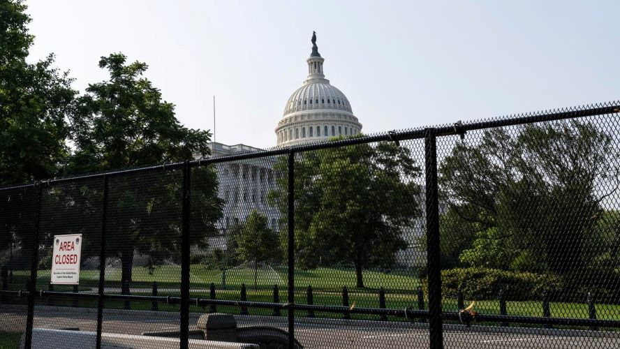  PONOVO OGRADA! Vlasti u Vašingtonu razmatraju ponovno postavljanje metalnih ograda u strahu od KONVOJA SLOBODE