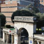 DRAMA U ITALIJI: Vlasti insistiraju da dete koje hitno mora na operaciju primi krv vakcinisanih. Roditelji odbijaju