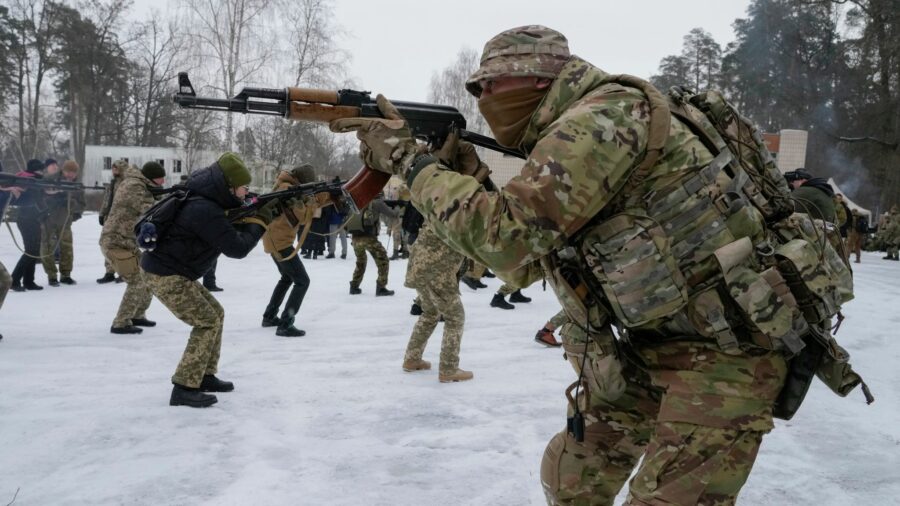  Amerika pozvala svoje građane da hitno napuste Ukrajinu- Britanci provociraju Moskvu