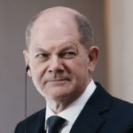 Šolc: Nemačka će Ukrajini poslati protivtenkovsko oružje i pvo rakete Stinger