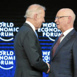 Šapnuo mu Klaus Švab? Bajden najavio nestašicu hrane u celom svetu