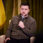 Na Ukrajinskoj televiziji emitovana poruka Zelenskog koji poziva vojsku da položi oružje (VIDEO)