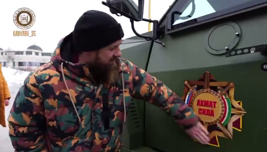 Nakon prozivki da su čečeni borci nižeg ranga, Kadirov objavio brutalan video