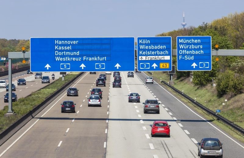  Nemci planiraju smanjenje brzine vožnje pa čak i zabranu vožnje automobila kako bi uštedeli gorivo