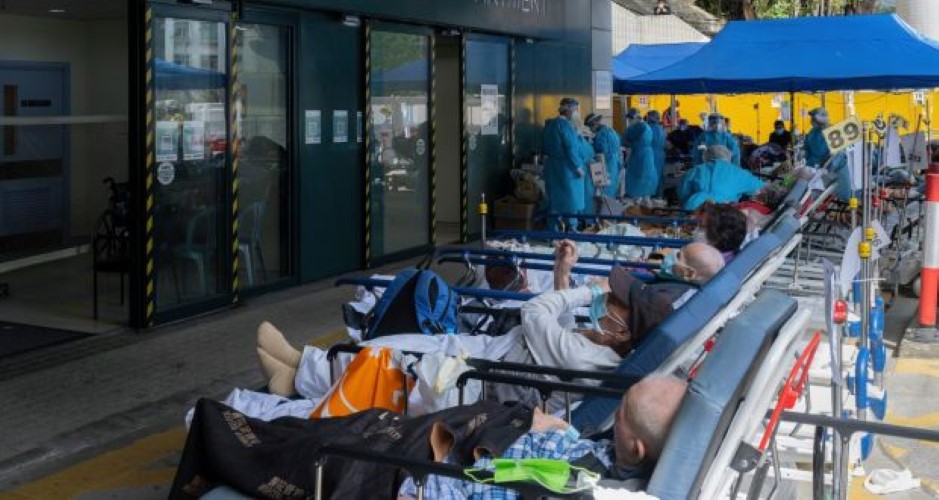 NyTimes: Preopterećene bolnice u Hongkongu drže mrtve na Covid odeljenjima sa pacijentima