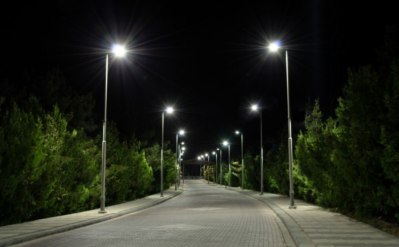  Vlada u Tirani isključuje javnu rasvetu kako bi uštedela struju