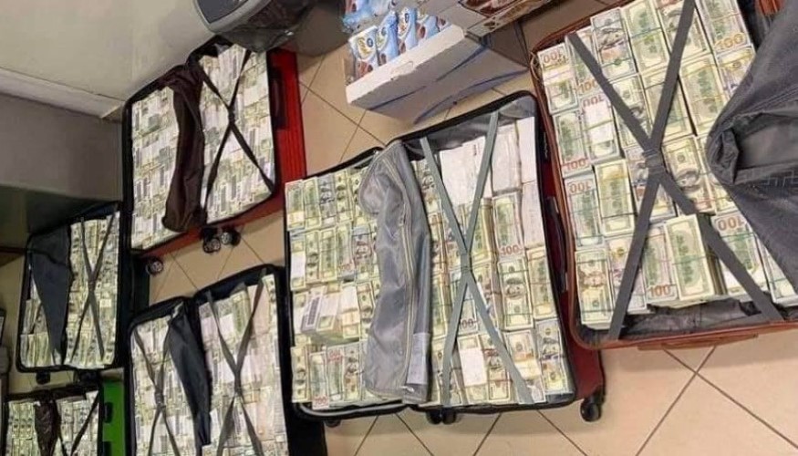  Supruga bivšeg poslanika Narodnog fronta iz Ukrajine uhvaćena na granici sa 30 miliona dolara gotovine