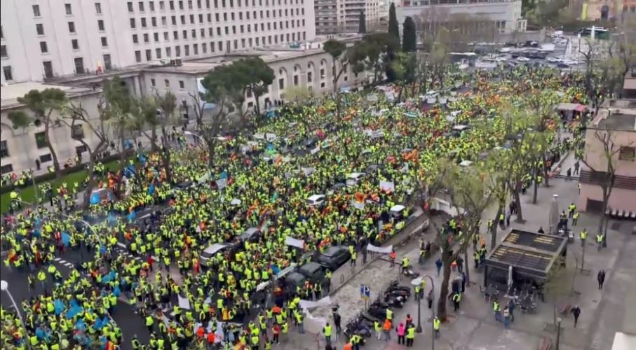  Veliki protest u Madridu zbog visokih cena goriva!(VIDEO)