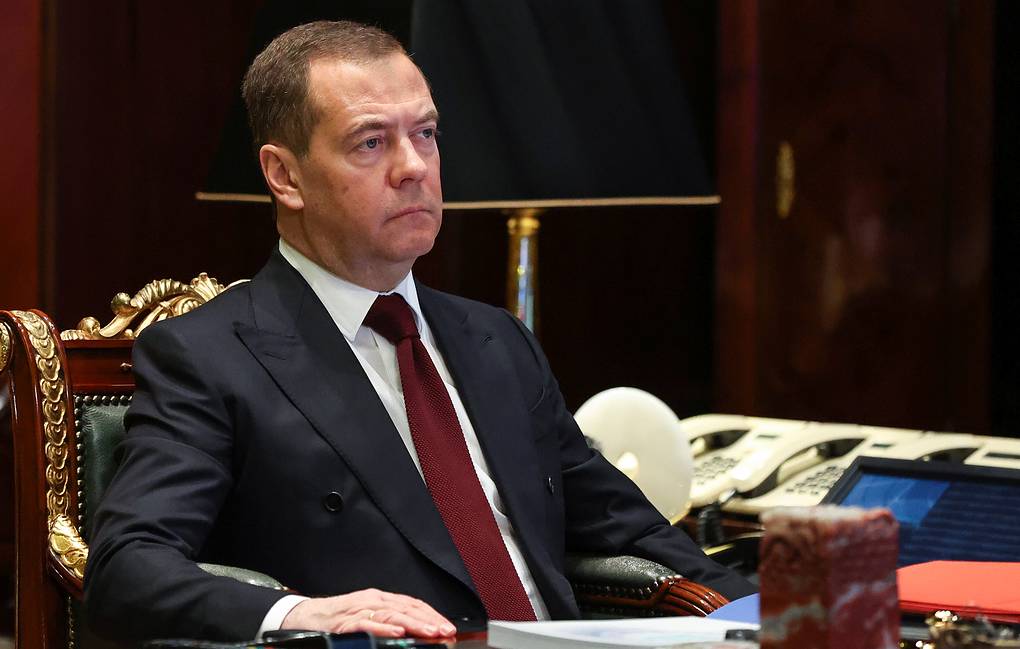  Medvedev poručio Zapadu: Nećete izdržati ni nedelju dana bez ruskog gasa