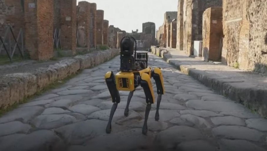  Ovo je realnost! Roboti sve više zamenjuju ljude- U Italiji Antičku Pompeju čuva robot pas iz Boston dajnamiksa